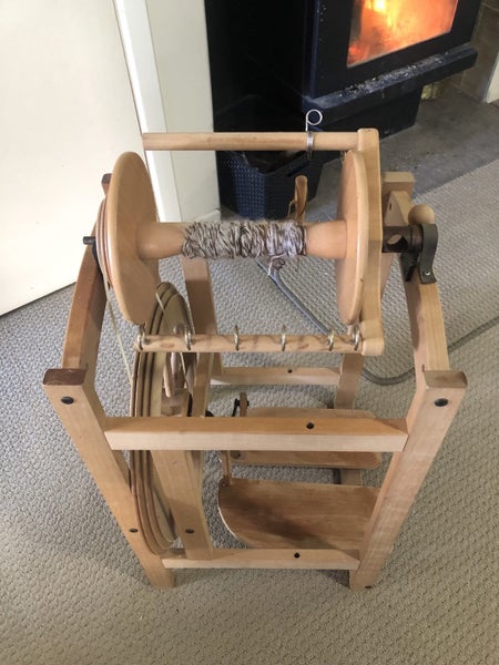 Ashford country double treadle spinning wheel Carousel 1