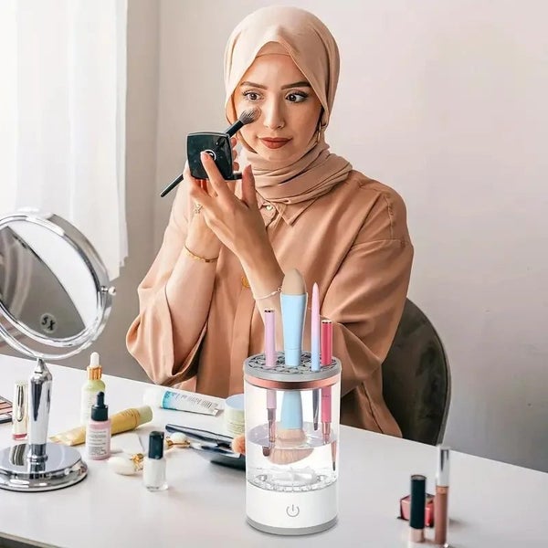 Electric Makeup Brush Cleaner Super-Fast Handheld Make up Brush Clean Carousel 7