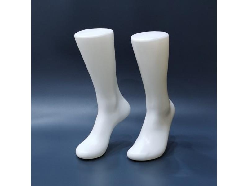 1 Pair Of Men's Model Feet White Plastic Socks With Magnet Feet Are Used To Carousel 1