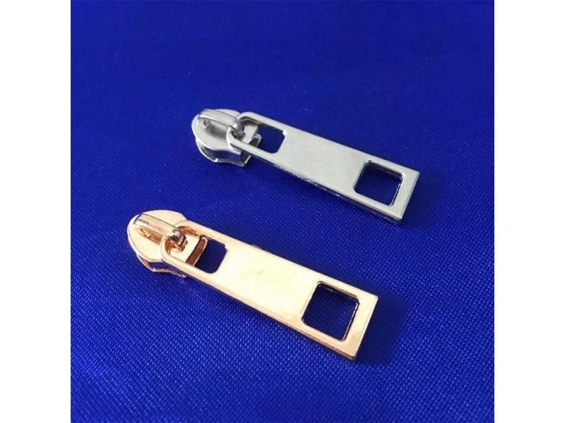 Zip Zippers Carousel 2