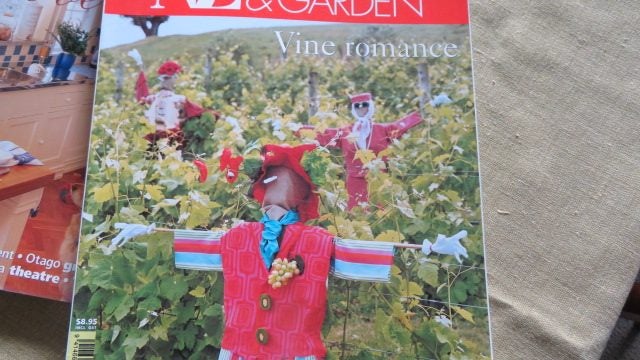 * NZ House & Garden x 2 Carousel 2