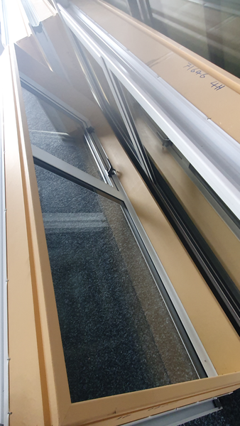 NEW Double Glazed White window 600 H x 1600 W Carousel 3