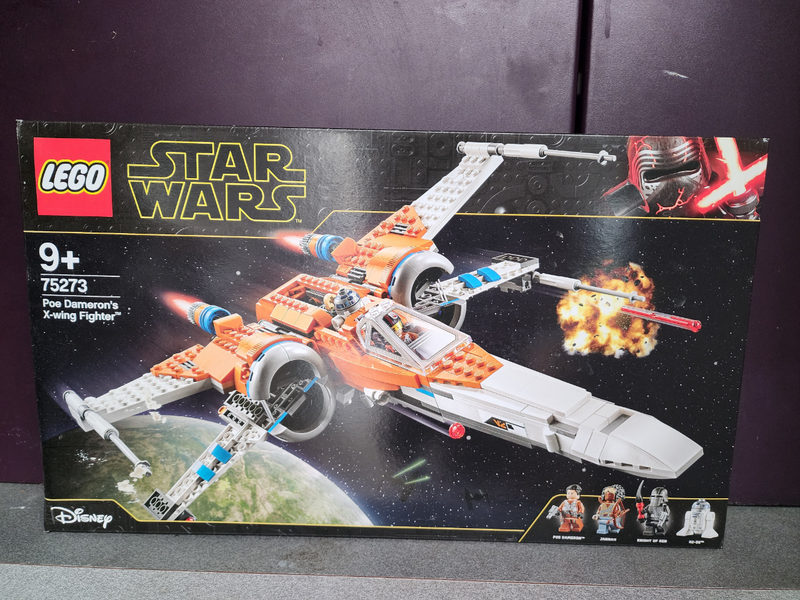 Lego star wars x-wing 75273 Carousel 1