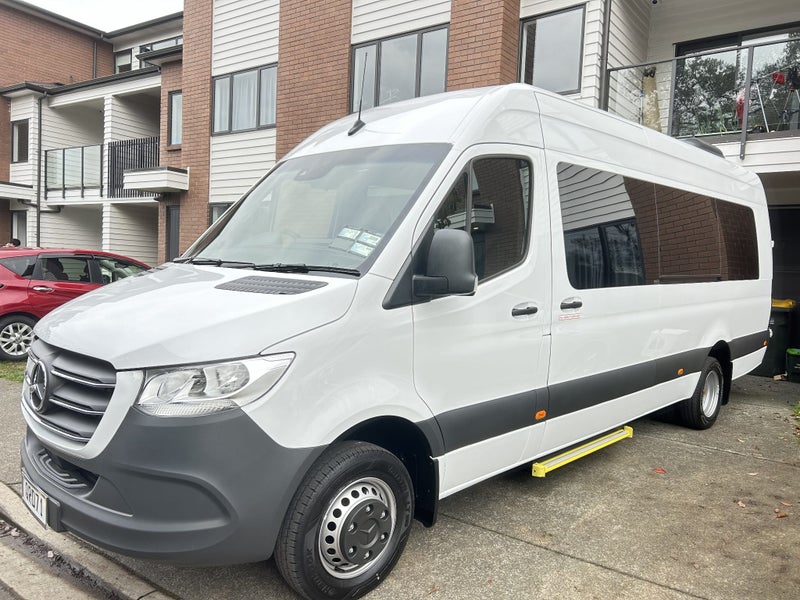 bus hire + driver Carousel 2