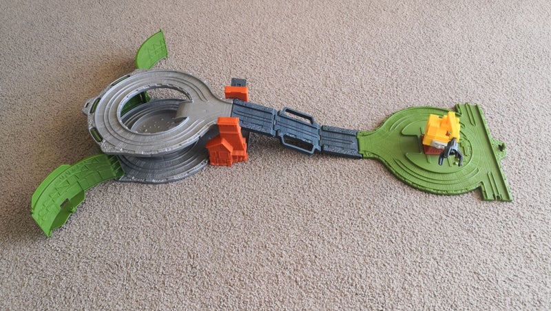 Thomas Take-n-Play Reg Scrapyard Carousel 2