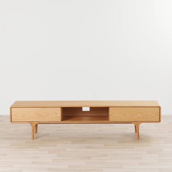 Karla Oak Media Unit Carousel 1
