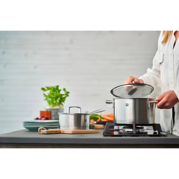 Zwilling Vitality 18cm Sauce Pan w/ Glass Lid Carousel 2