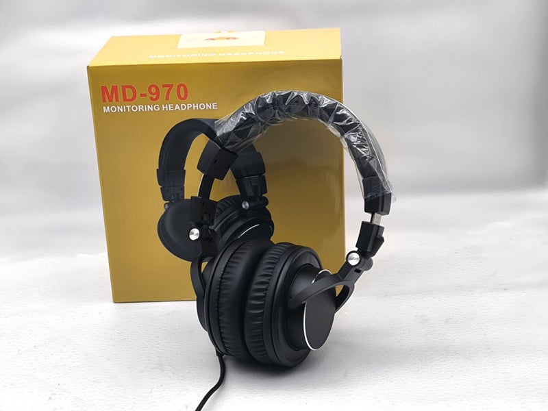 MD-970 Closed Back Monitor Headphones (P-32) Carousel 2
