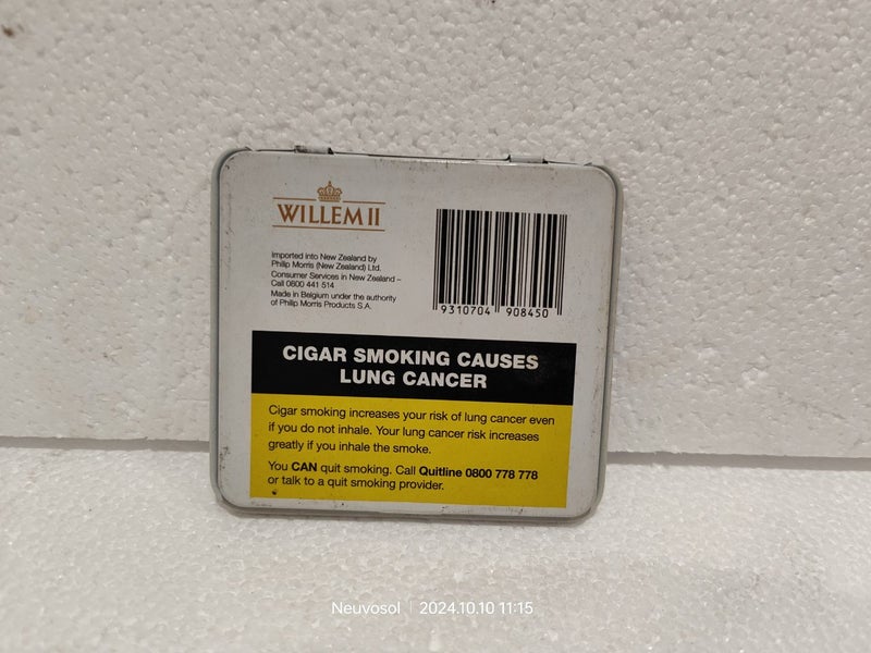 WeeWillem Blue 10 Years , Metal Tin - 90x80x10mm Carousel 2