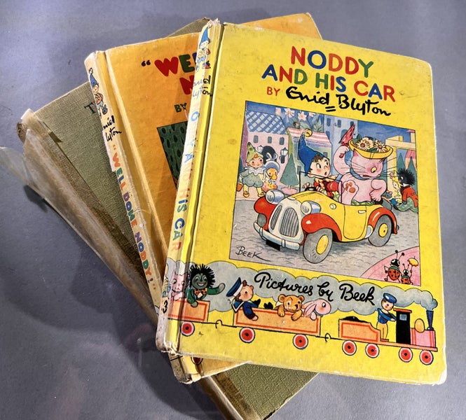 3 vintage books by the beloved British children's author Enid Blyton Carousel 1