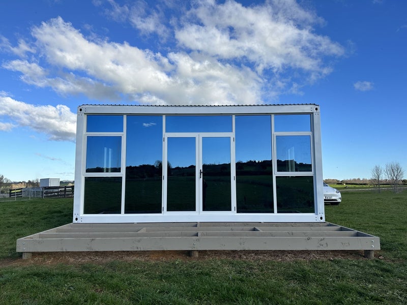 24m² (6*4m) Glass Wall PORTABLE CABINS / SHED / UNIT / TINY HOUSE /GARDEN HOUSE Carousel 2