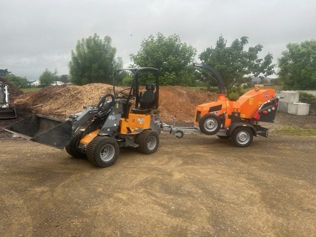 Jensen A530L wood chipper 6" x 8".62863866330115111
