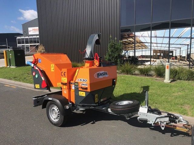 Jensen A530L wood chipper 6" x 8".62863866330115112