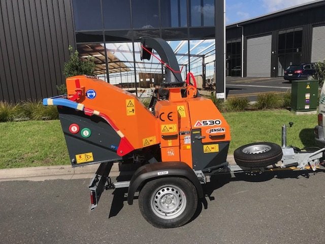 Jensen A530L wood chipper 6" x 8".62863866330115114