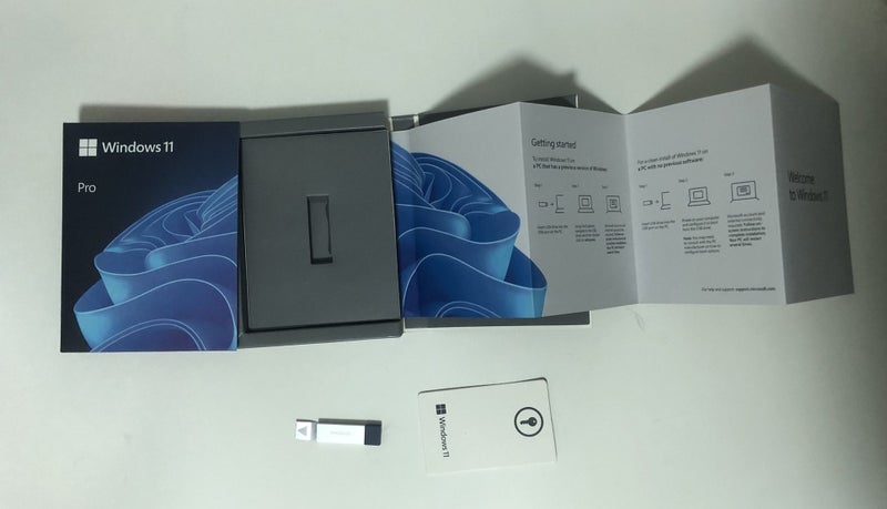 Microsoft Windows 11 Pro 64bit USB Flash Drive Retail Carousel 3