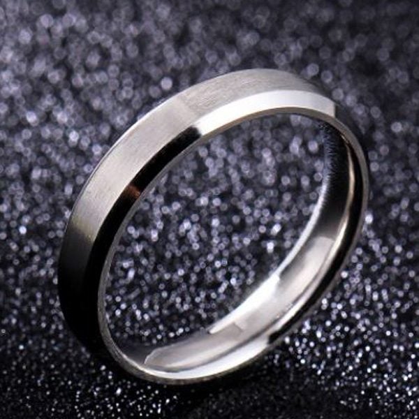 FLASH SALE! 4mm Men or Womens Silver Stainless Steel Wedding Ring S10 Carousel 1