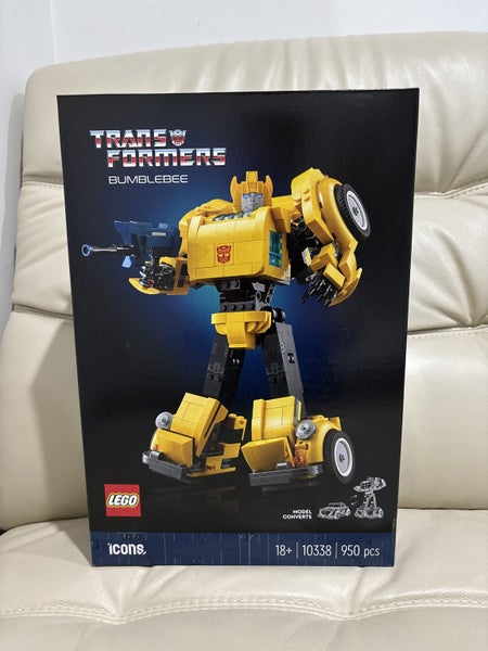$1 Reserve LEGO Icons Transformers 10338 - Bumblebee Carousel 1