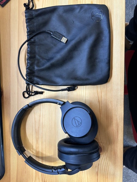 Audio-Technica ATH-ANC700BT Over-Ear Noise Cancelling Headphones Carousel 1