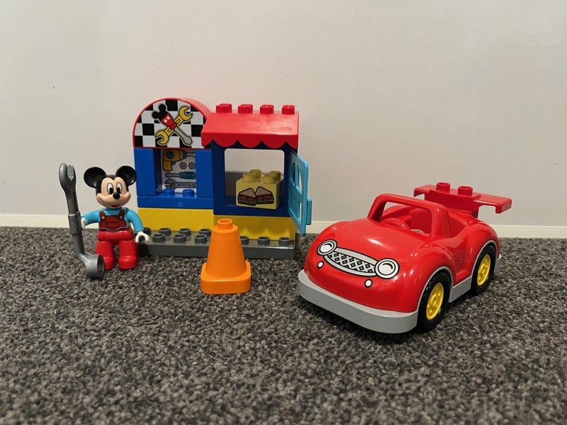 Duplo - Mickey's Workshop Carousel 1
