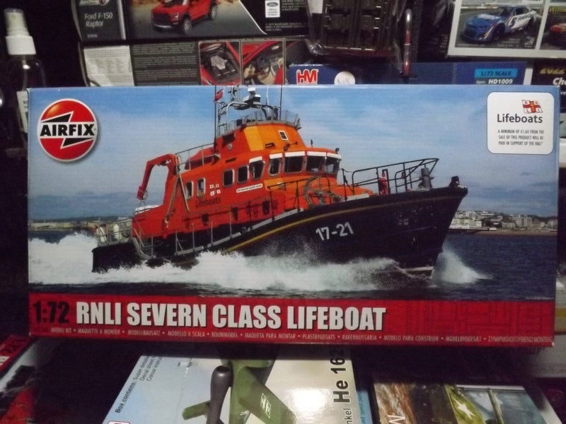 Airfix 1/72 RNLI Severn Class Lifeboat Carousel 1