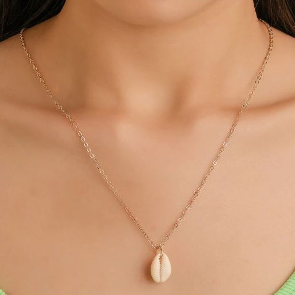 FLASH SALE!! Pretty Silver Shell Pendant and Chain Necklace Carousel 2