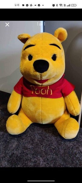 Large Pooh Bear Carousel 1