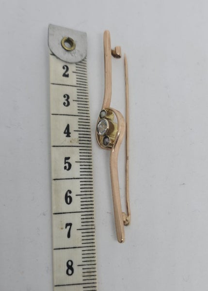 Vintage 9ct Aquamarine with two seeds Pearl Brooch Carousel 2