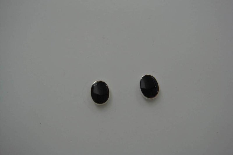 Studs | Oval | 8x6mm | Onyx | 925 Sterling Silver #745 Carousel 2