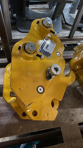 Manual Quick Hitch for Komatsu PC05 Carousel 2