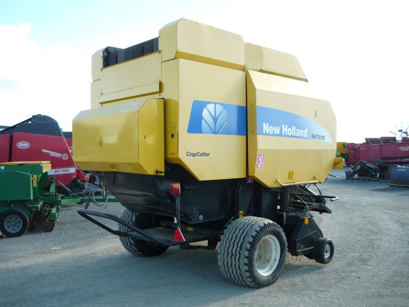 2008 New Holland BR7070 Carousel 2
