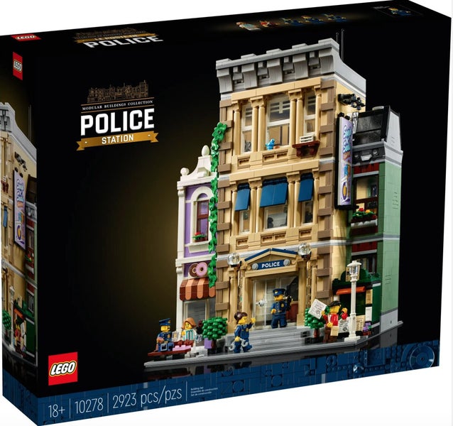 LEGO ICONS 10278 Police Station Brand New Carousel 1