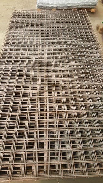 Steel Mesh - Black 75 x 75 x 4 (2400mm x 1200mm) Carousel 1