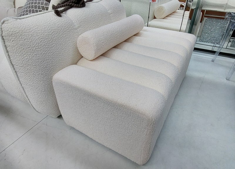 Esai Bench Seat W120 Or W150 - Ivory white Boucle *25% OFF Carousel 2