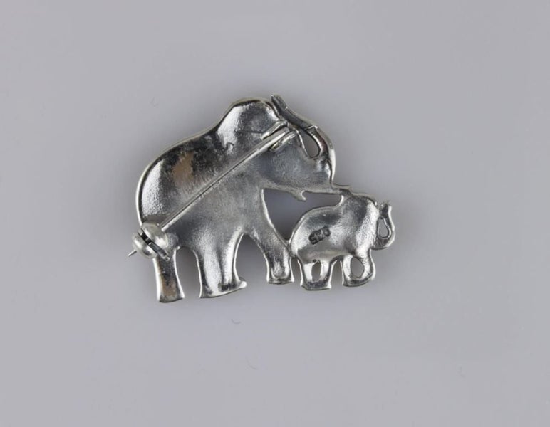 Silver mother & Baby elephant brooch Carousel 2
