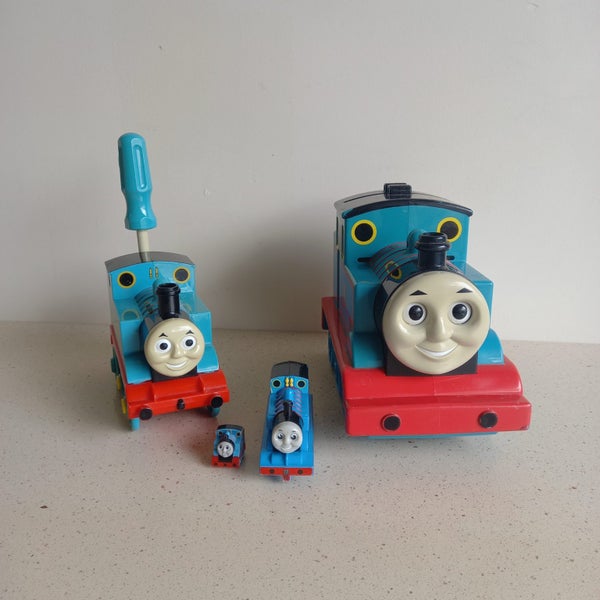 4 x Thomas the Tank Engine Toys Carousel 1