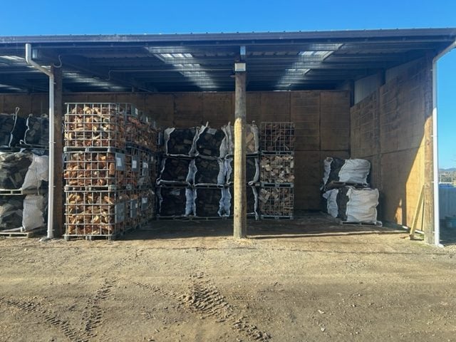 NEW UV Resistant and reusable firewood bags62863866336258112
