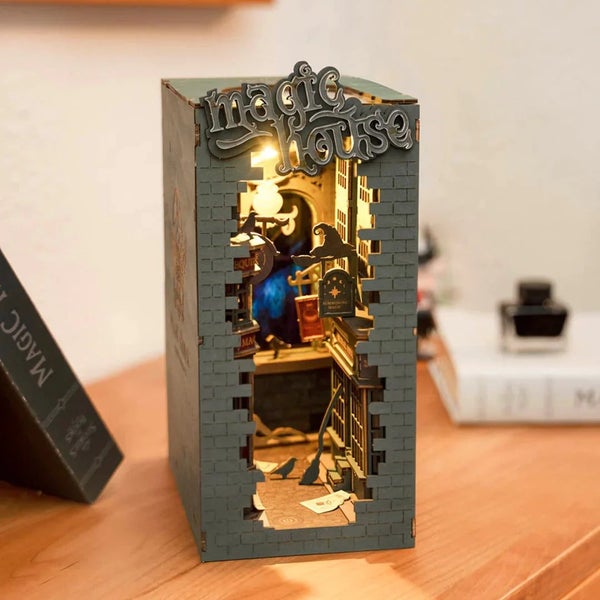 Robotime Rolife Magic House DIY Book Nook Shelf Insert TGB03 Carousel 2