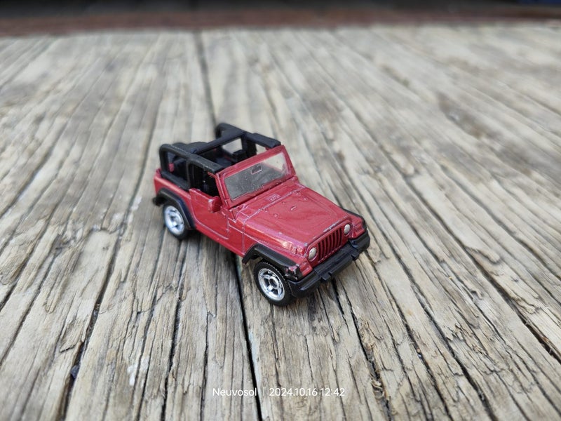 Siku 1342 Jeep Wrangler Open Top Red 1:64 Diecast Model Car Carousel 1