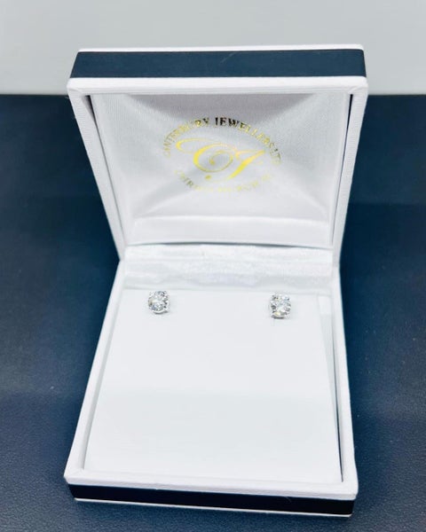 Diamond Stud Earrings Carousel 2