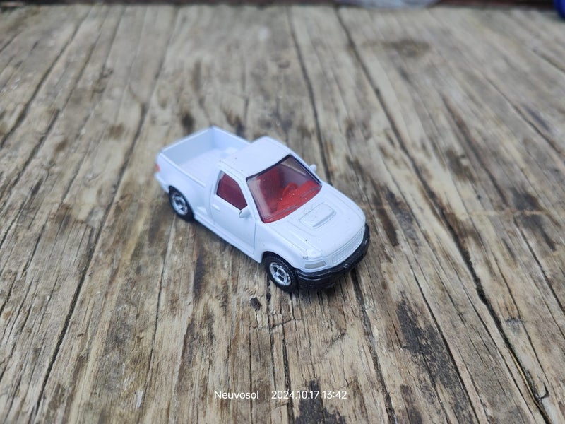 Siku Ford Ranger Pickup Diecast Scale 1:64 Carousel 1