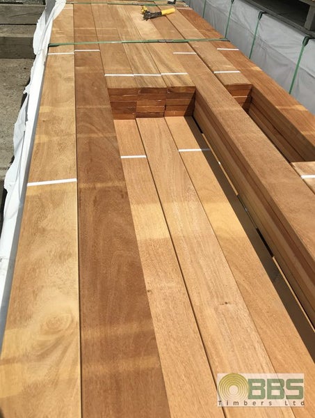 Hardwood Garapa decking 90x19 Carousel 2