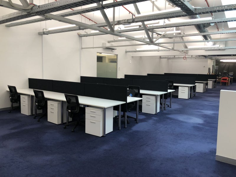 20 x White Desk- FREE DELIVERY @ BUY NOW PRICE ( Auckland) Carousel 4