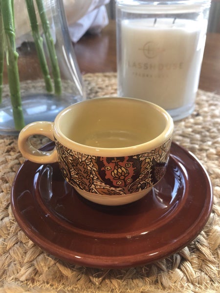 Vintage Kil Liboje Expresso Coffee Cups & Saucers Carousel 1
