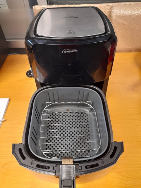 B/E Sunbeam Air Fryer - 5L - Black Carousel 2