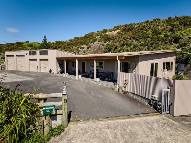 132 Bing Lucas Drive, Tawa, Wellington, Wellington