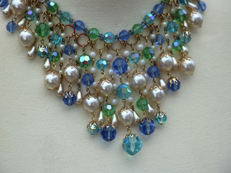 Vintage 50s cut crystal blue green turquoise ab beads and faux pearl choker bib Carousel 2