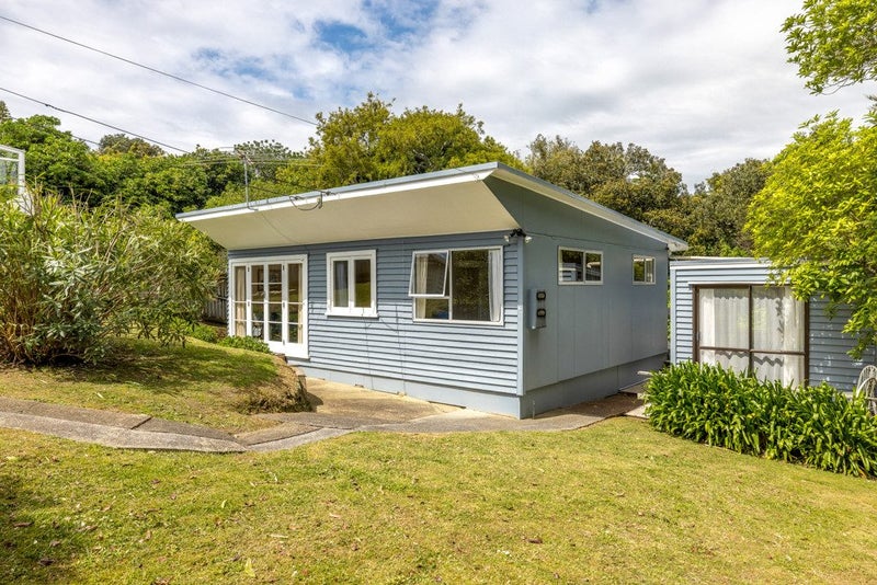 16 Goodwin Avenue, Oneroa, Waiheke Island, Auckland