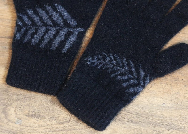 LOT Possum Merino Fern Gloves Carousel 5