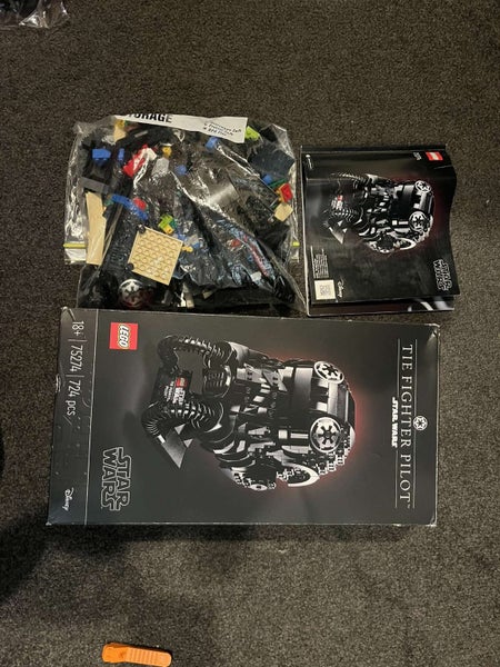 Lego Star Wars 75274 TIE Fighter Pilot Helmet Carousel 2