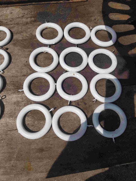 CURTAIN RINGS Carousel 1